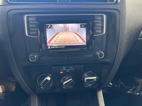 Used 2018 Volkswagen Jetta S image 16