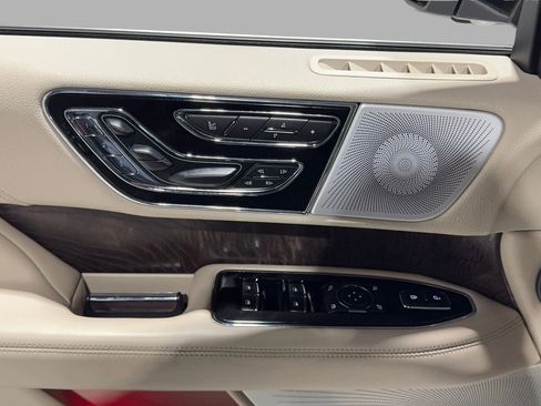 Used 2020 Lincoln Navigator Reserve w/ Equipment Group 208A Reserve image 17