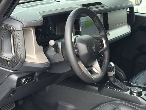 New 2026 Ford Bronco Outer Banks w/ Sasquatch Package AWD/4WD image 15