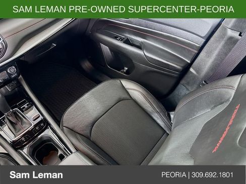 Used 2025 Jeep Compass Trailhawk w/ Trailhawk Convenience Group AWD/4WD image 21