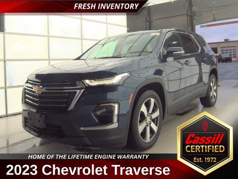 Used 2023 Chevrolet Traverse LT w/ LT Premium Package AWD/4WD image 1