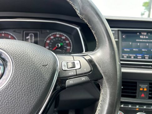 Used 2021 Volkswagen Jetta R-Line FWD image 13