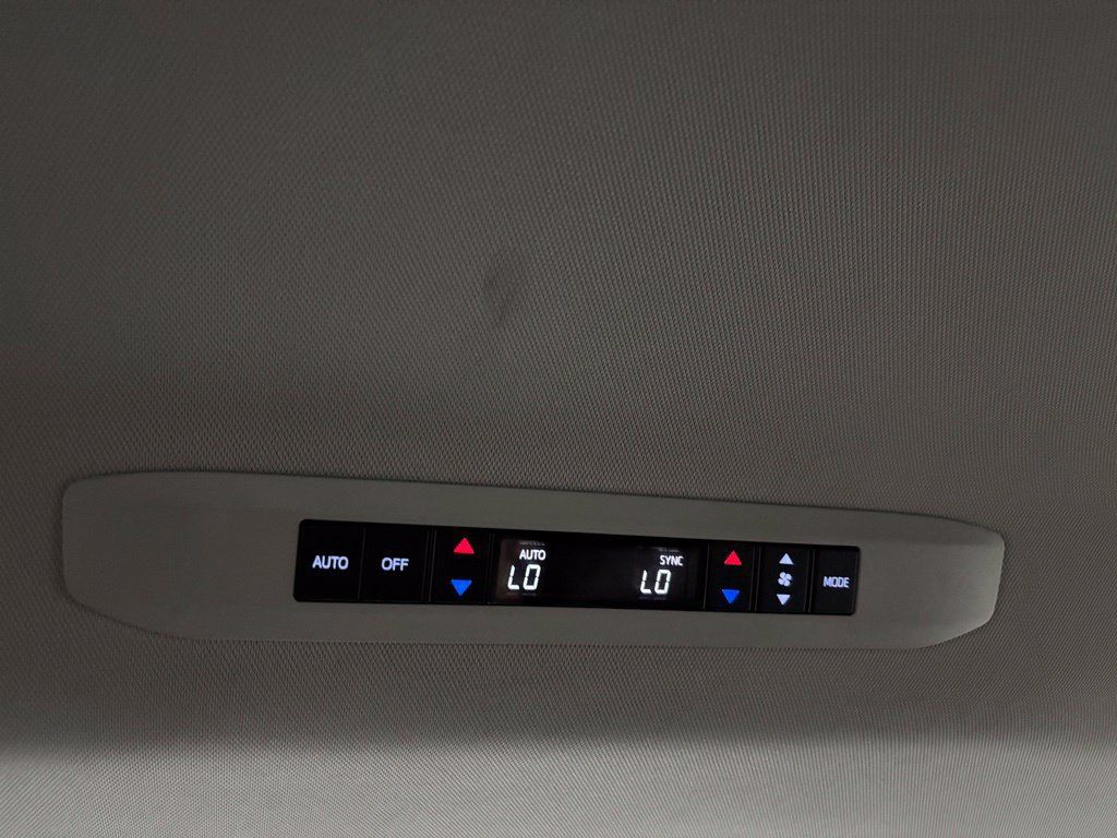Used 2026 Toyota Sienna XLE AWD/4WD image 52