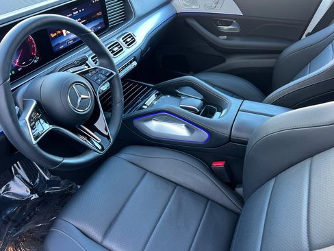 Used 2024 Mercedes-Benz GLE 450 4MATIC image 4