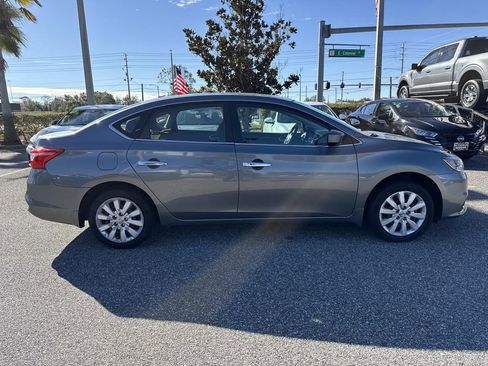 Used 2016 Nissan Sentra SV image 2