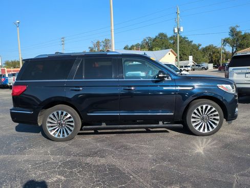 Used 2021 Lincoln Navigator Reserve w/ Luxury Package RWD image 3