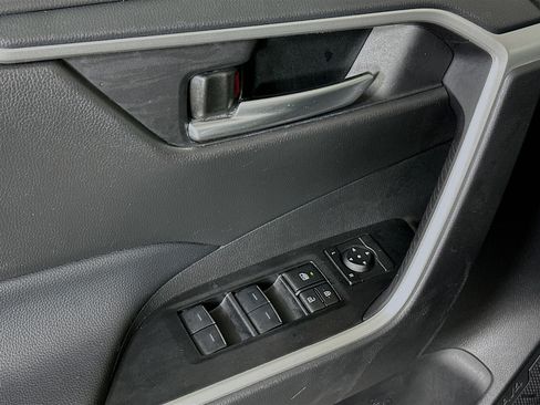 Used 2024 Toyota RAV4 XLE FWD image 14