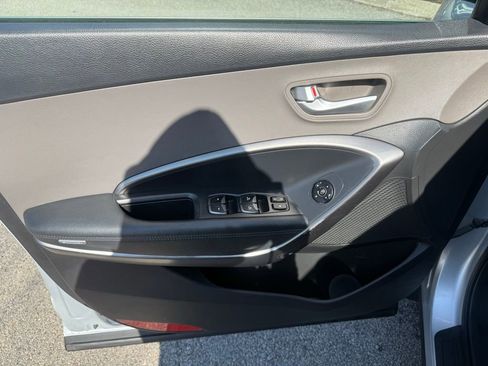 Used 2017 Hyundai Santa Fe Sport image 13