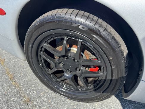 Used 2002 Chevrolet Corvette Z06 w/ Memory Pkg image 15