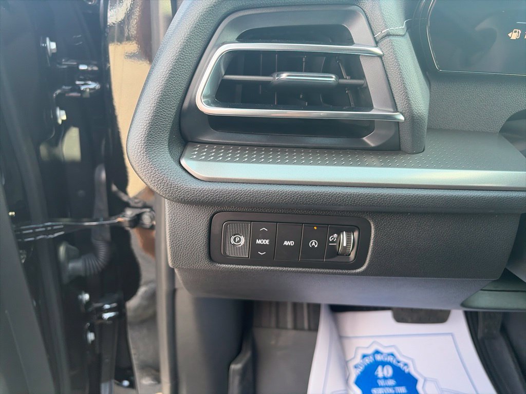 New 2027 Chevrolet Traverse LT w/ Sun and Wheel Package AWD/4WD image 19