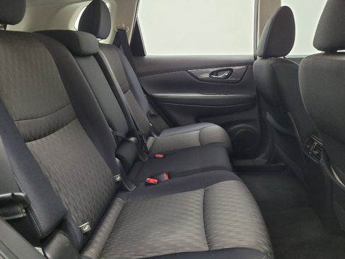 Used 2017 Nissan Rogue S FWD image 19