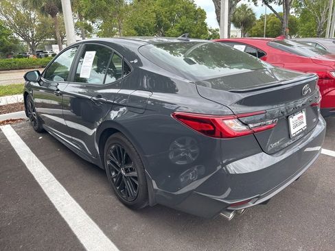 Used 2025 Toyota Camry SE FWD image 6