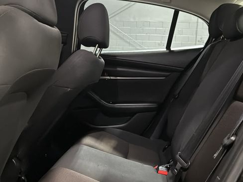 Used 2024 MAZDA MAZDA3 s FWD image 21