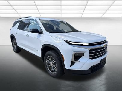 Used 2024 Chevrolet Traverse LT