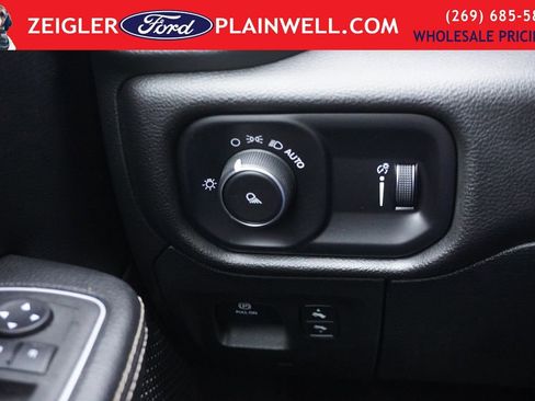 Used 2023 RAM 1500 Laramie w/ Off Road Group image 27