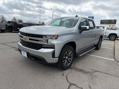 Used 2022 Chevrolet Silverado 1500 LT image 7