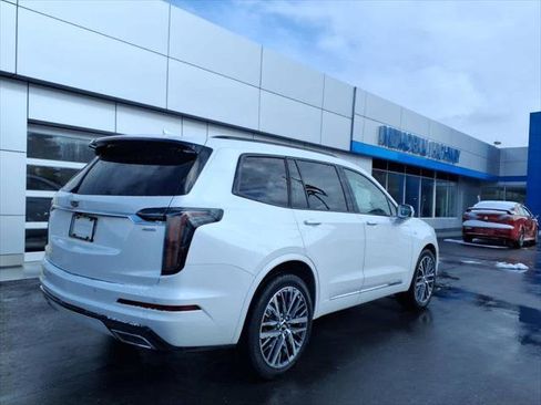 Used 2024 Cadillac XT6 Sport w/ LPO, Floor Liner Package AWD/4WD image 7