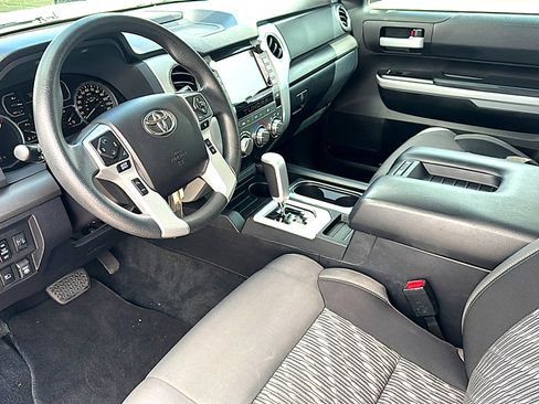 Used 2021 Toyota Tundra SR5 w/ SR5 Upgrade Package image 12