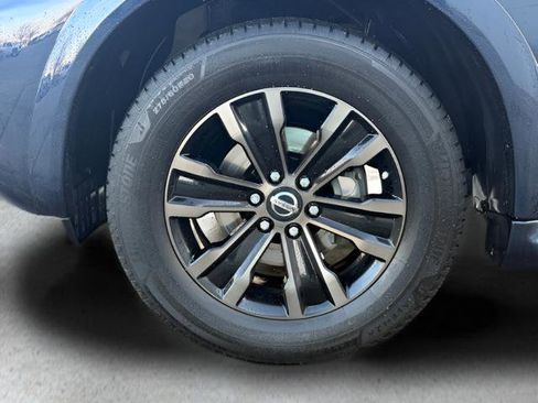 Used 2020 Nissan Armada Platinum w/ Captain's Chairs Package image 9