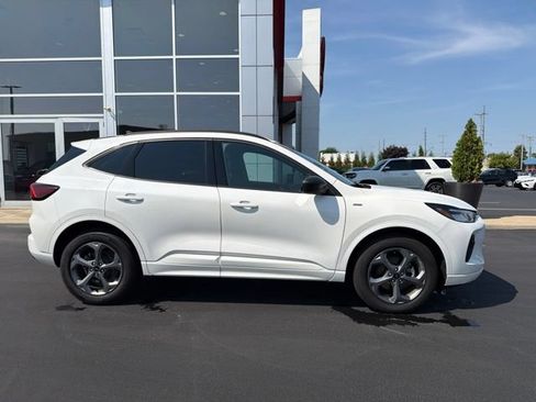 Used 2024 Ford Escape ST-Line w/ Tech Pack #1 AWD/4WD image 8