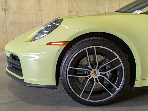 New 2026 Porsche 911 Carrera image 17