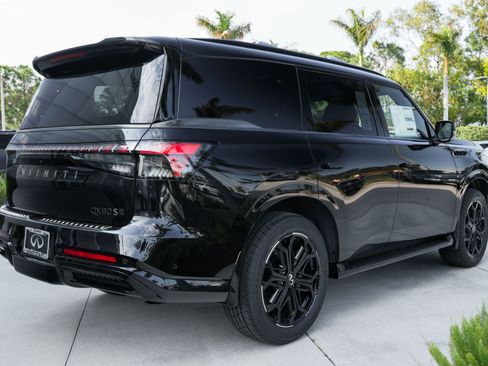 New 2026 INFINITI QX80 4WD w/ Sport Exterior Package image 24