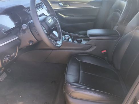 Used 2024 Jeep Grand Cherokee L Limited w/ Luxury Tech Group II image 16