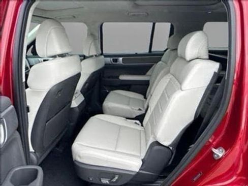 Used 2025 Hyundai Santa Fe Calligraphy image 10