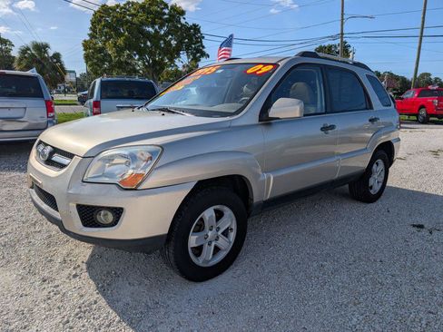 Used 2009 Kia Sportage EX w/ Leather Pkg FWD image 3