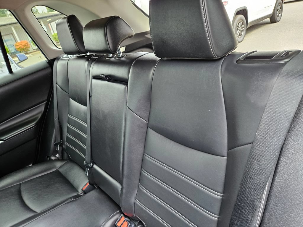 Used 2022 Toyota RAV4 XLE Premium FWD image 17