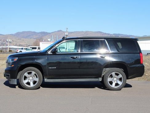 Used 2018 Chevrolet Tahoe LT image 3