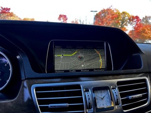 Used 2016 Mercedes-Benz E 350 4MATIC Sedan image 40