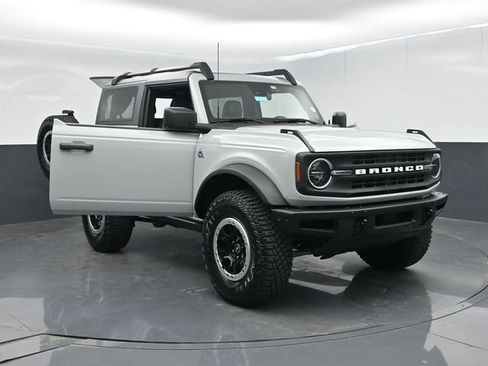 Certified 2021 Ford Bronco Black Diamond w/ Sasquatch Package AWD/4WD image 61