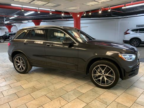 Used 2022 Mercedes-Benz GLC 300 4MATIC image 9