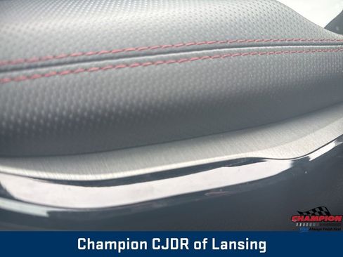 Used 2025 Jeep Compass Trailhawk image 42