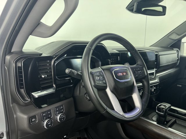 Used 2025 GMC Sierra 1500 SLT w/ SLT Premium Package AWD/4WD image 10