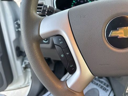 Used 2011 Chevrolet Traverse LS image 31