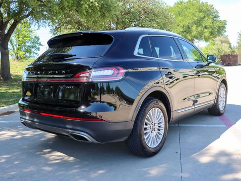 Used 2019 Lincoln Nautilus FWD image 7
