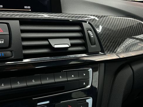 Used 2015 BMW M4 Coupe image 23