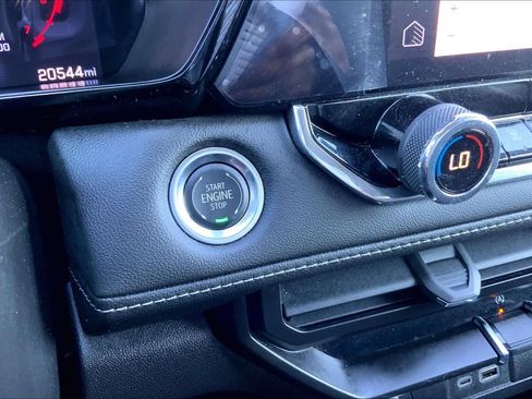 Certified 2024 Chevrolet Colorado LT w/ LT Convenience Package image 33