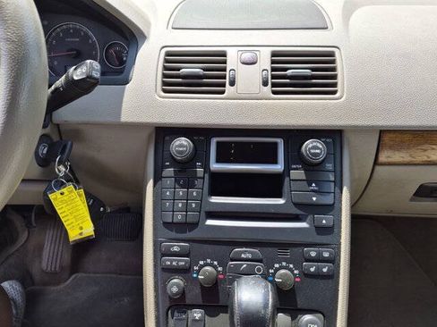 Used 2005 Volvo XC90 2.5T AWD/4WD image 20