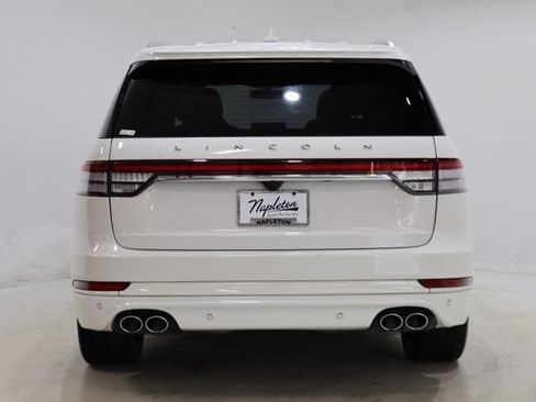 Used 2022 Lincoln Aviator Reserve w/ Equipment Group 201A RWD image 7