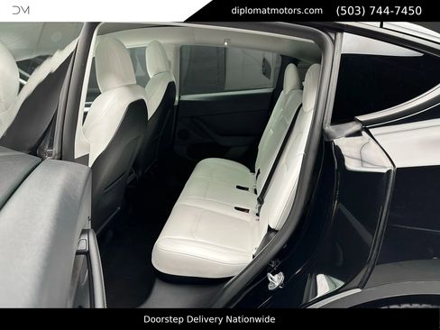 Used 2022 Tesla Model Y Performance image 21