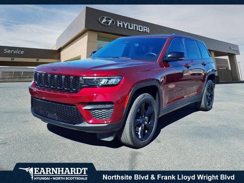 Used 2023 Jeep Grand Cherokee Altitude image 1