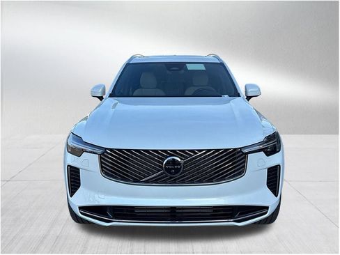 New 2026 Volvo XC90 T8 Plus w/ Protection Package Premier AWD/4WD image 2