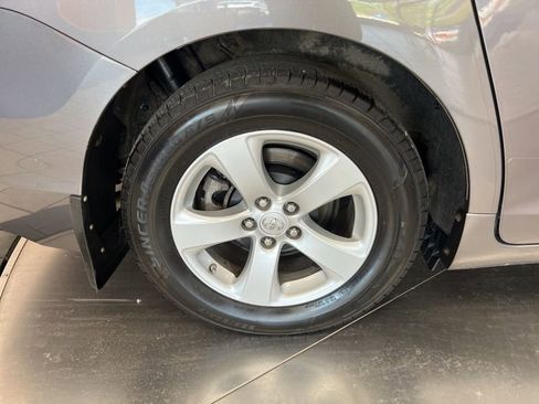 Used 2013 Toyota Sienna LE w/ Towing Pkg FWD image 9