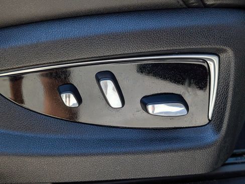 Used 2018 Cadillac Escalade ESV Luxury RWD image 48