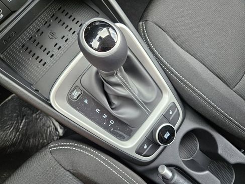 New 2026 Hyundai Venue SEL FWD image 19