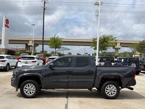 Used 2026 Toyota Tacoma SR AWD/4WD image 7