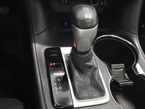 Used 2015 Toyota Highlander Limited Platinum AWD/4WD image 16